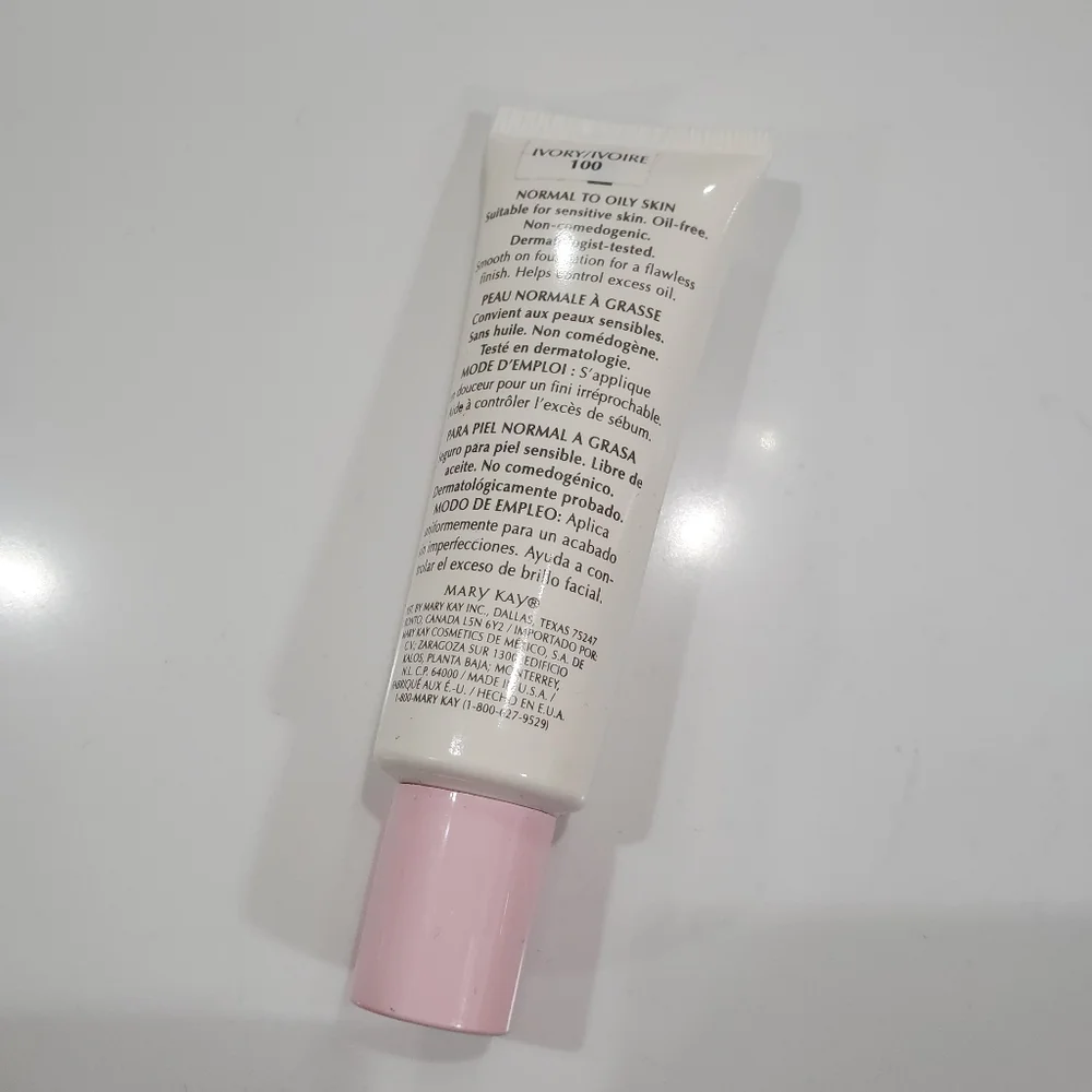Mary Kay Foundation Ivory 100